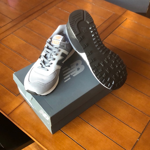 New in Box, New Balance, Size 10, ML574JHV - Picture 5 of 8